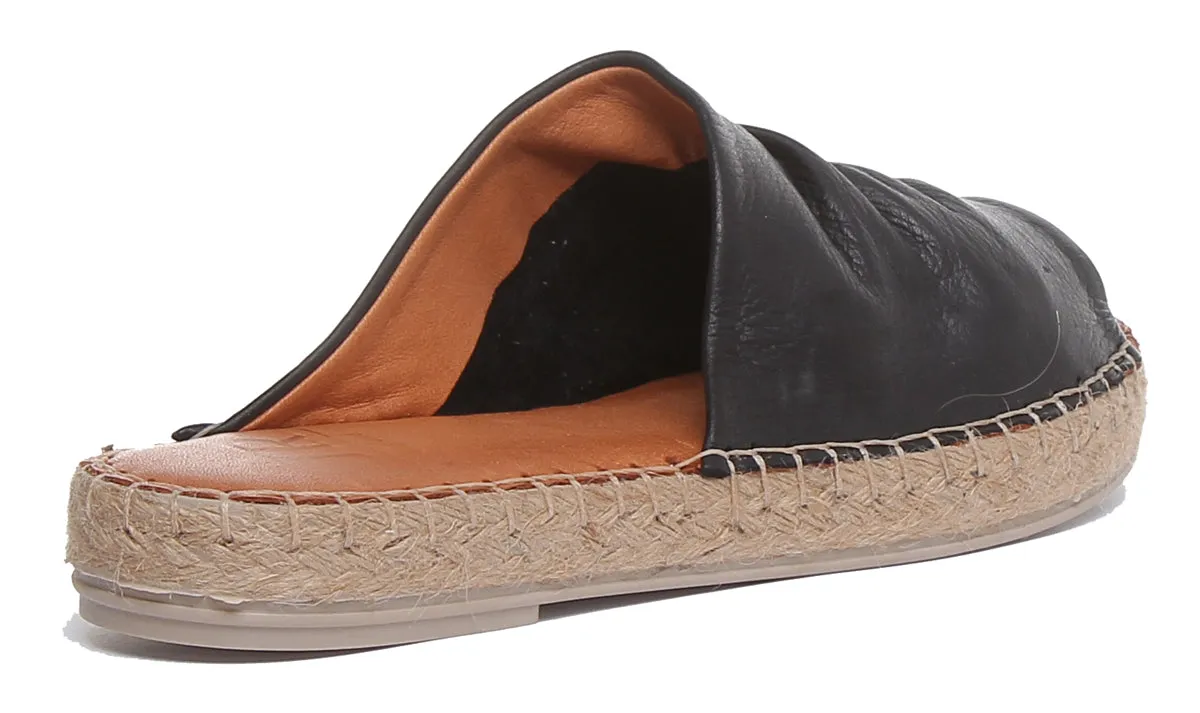 Aliyah Slip On Soft Mule In Black