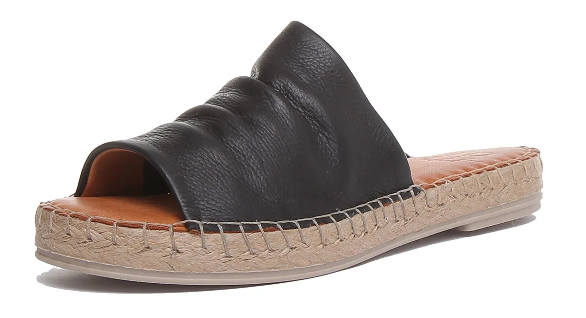 Aliyah Slip On Soft Mule In Black