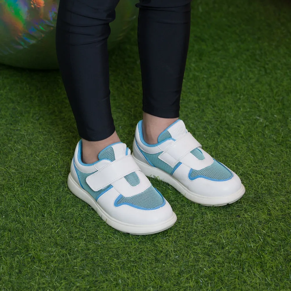 Avery Extra Lightweight Kids Sneakers