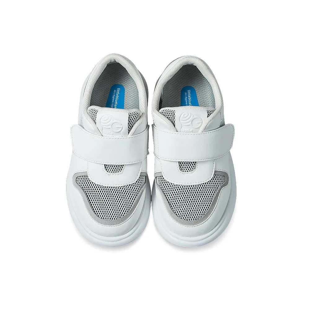 Avery Extra Lightweight Kids Sneakers