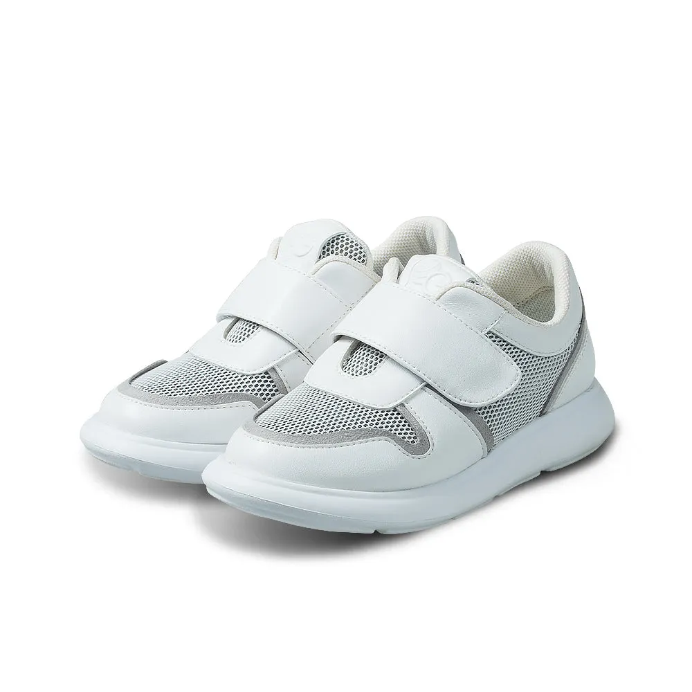 Avery Extra Lightweight Kids Sneakers