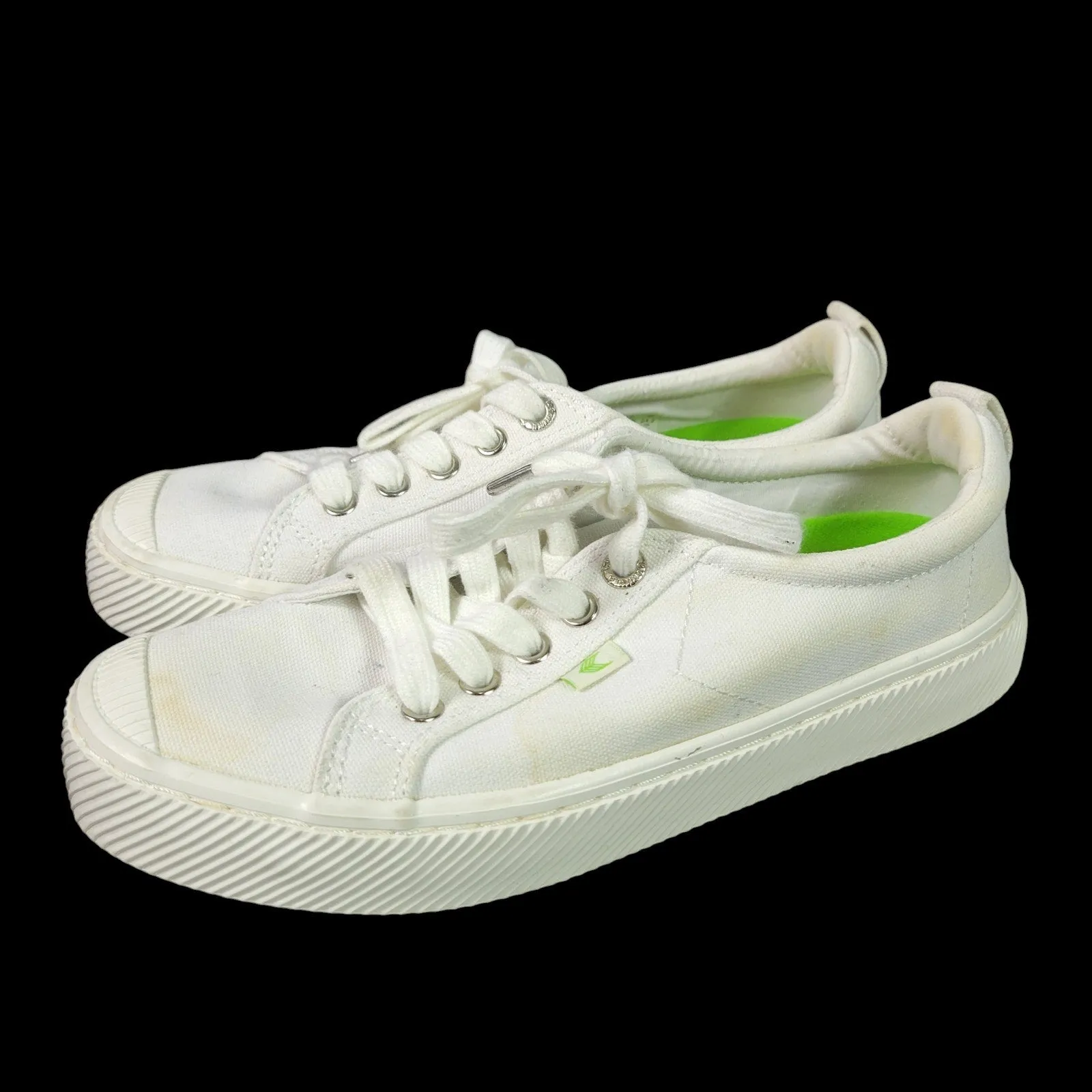 Cariuma Canvas Sneakers OCA Low Top White Cap Toe Lace Up Unisex 7.5 Women 6 Men