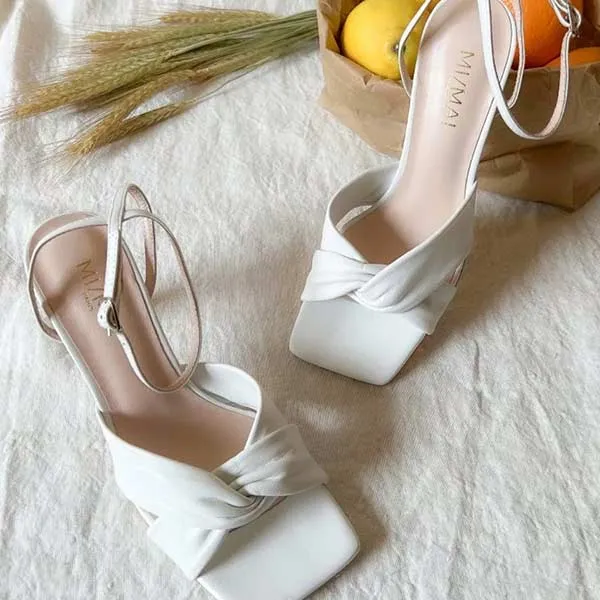 Mona White | Soft leather sandal