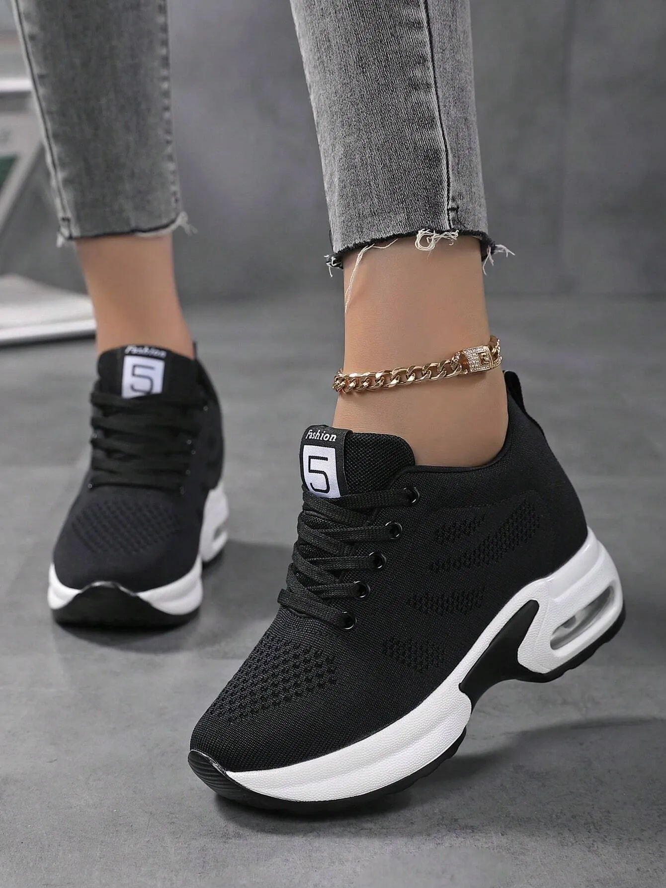 Women's Fashionable Breathable Height Increasing Wedge Heel And Thick Sole Athletic Shoes